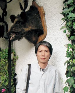 殷雄艺术画廊