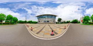 江苏商贸职业技术学院_体育馆门口.jpeg
